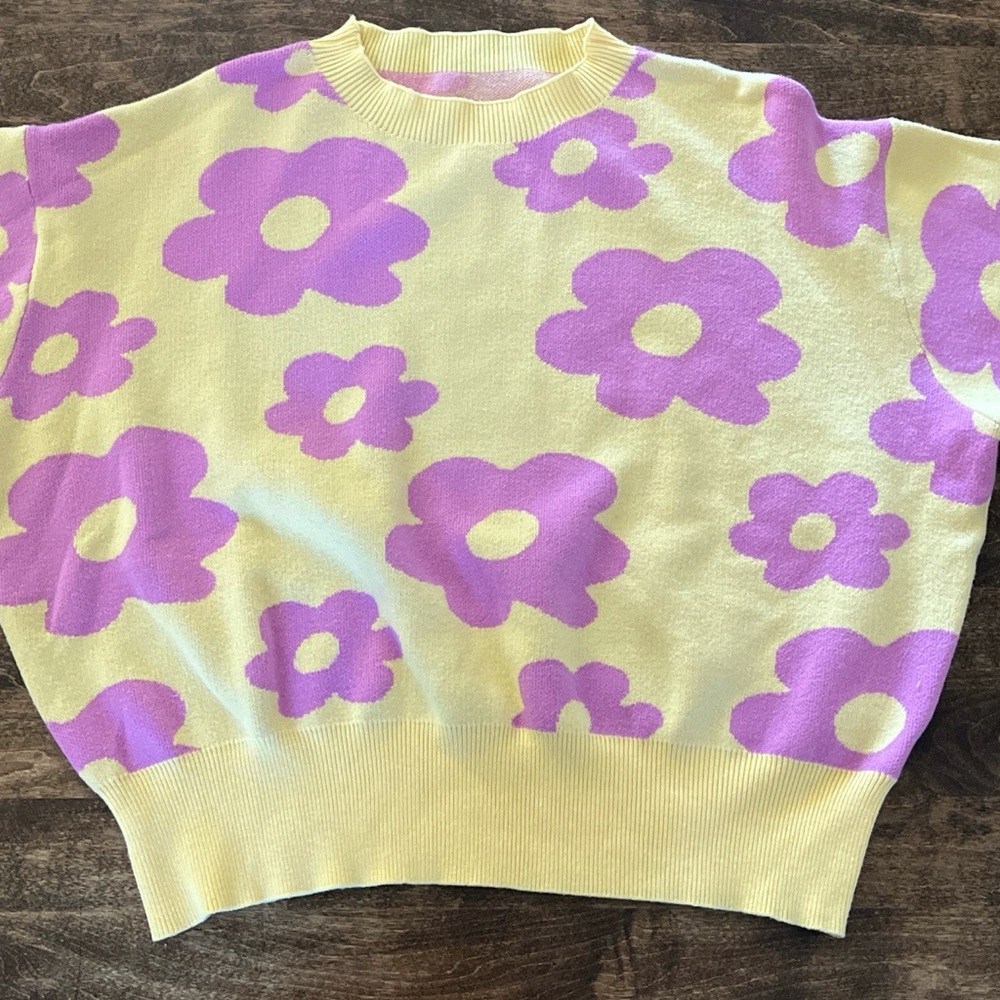 SHEIN Pastel Floral Crew Neck Sweater